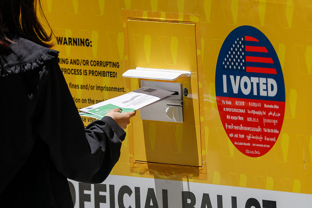 Court rebuffs Trump EO on mail voting rules