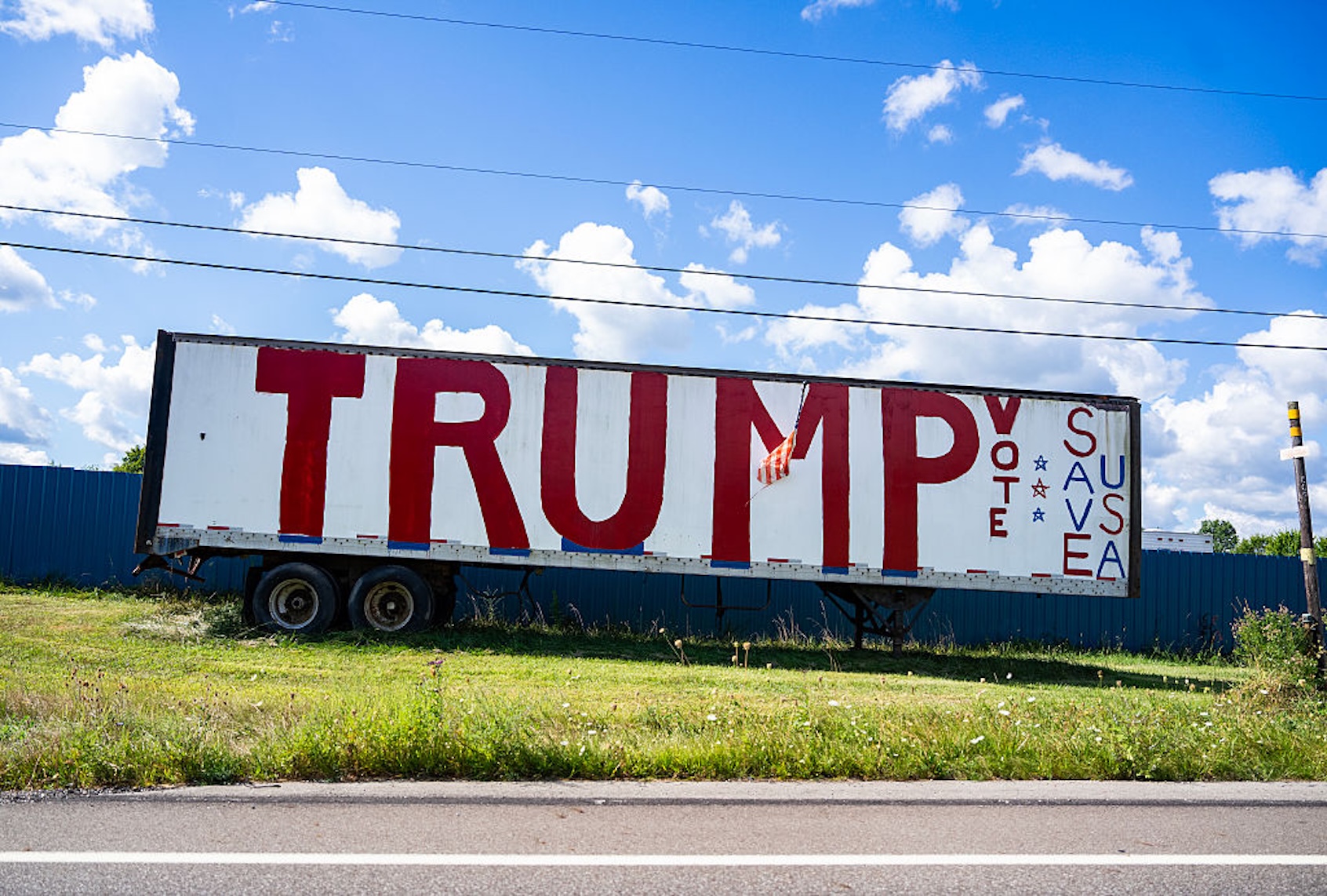 Nothing helps MAGA like Washington snobbery