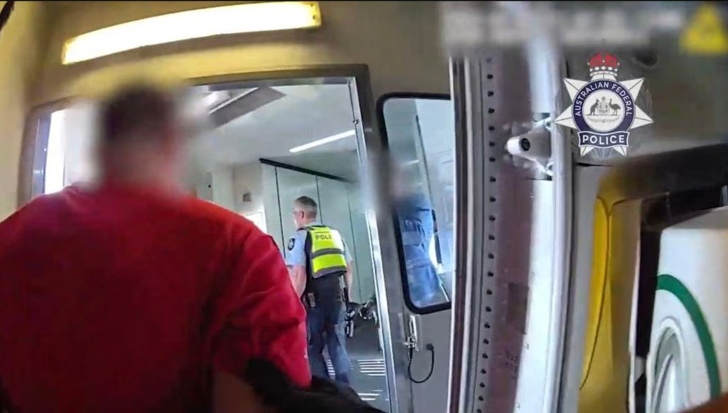 21-year-old charged with assaulting cabin crew, punching passenger on flight to Melbourne, Australia