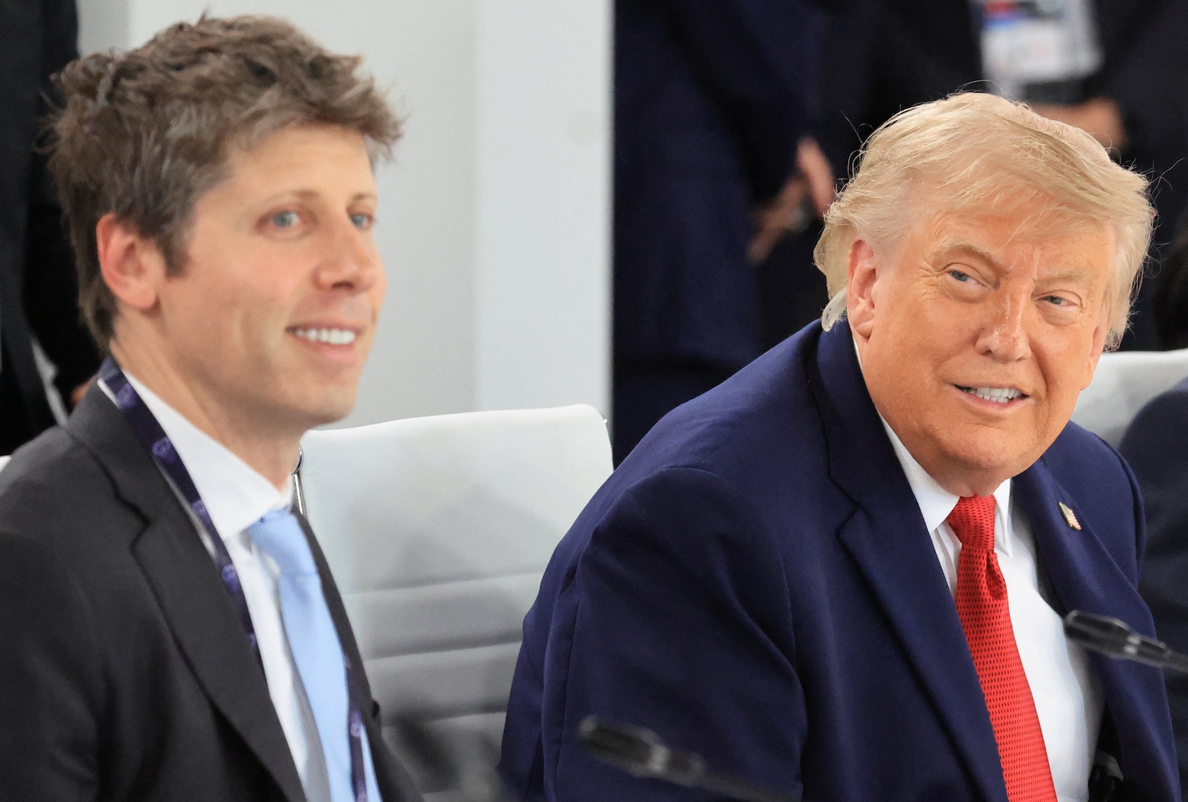 “Hoax”: Trump dismisses AI concerns among bipartisan calls for regulation