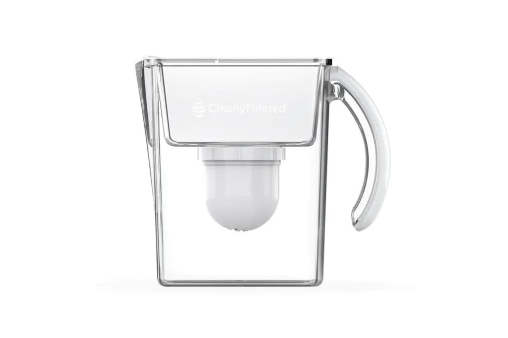 A water filter pitcher