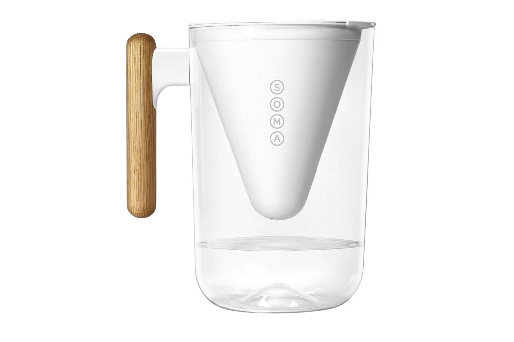 Water filter with water inside