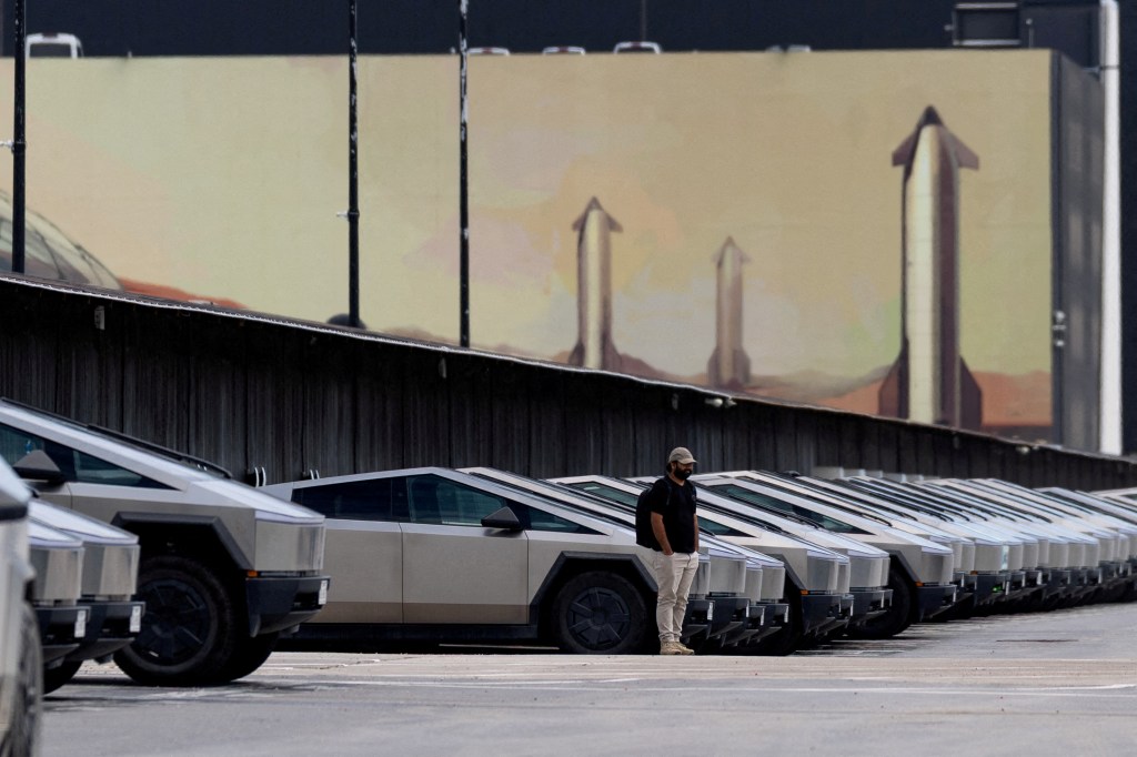 Tesla Cybertrucks parked outside of a SpaceX installation in Texas.